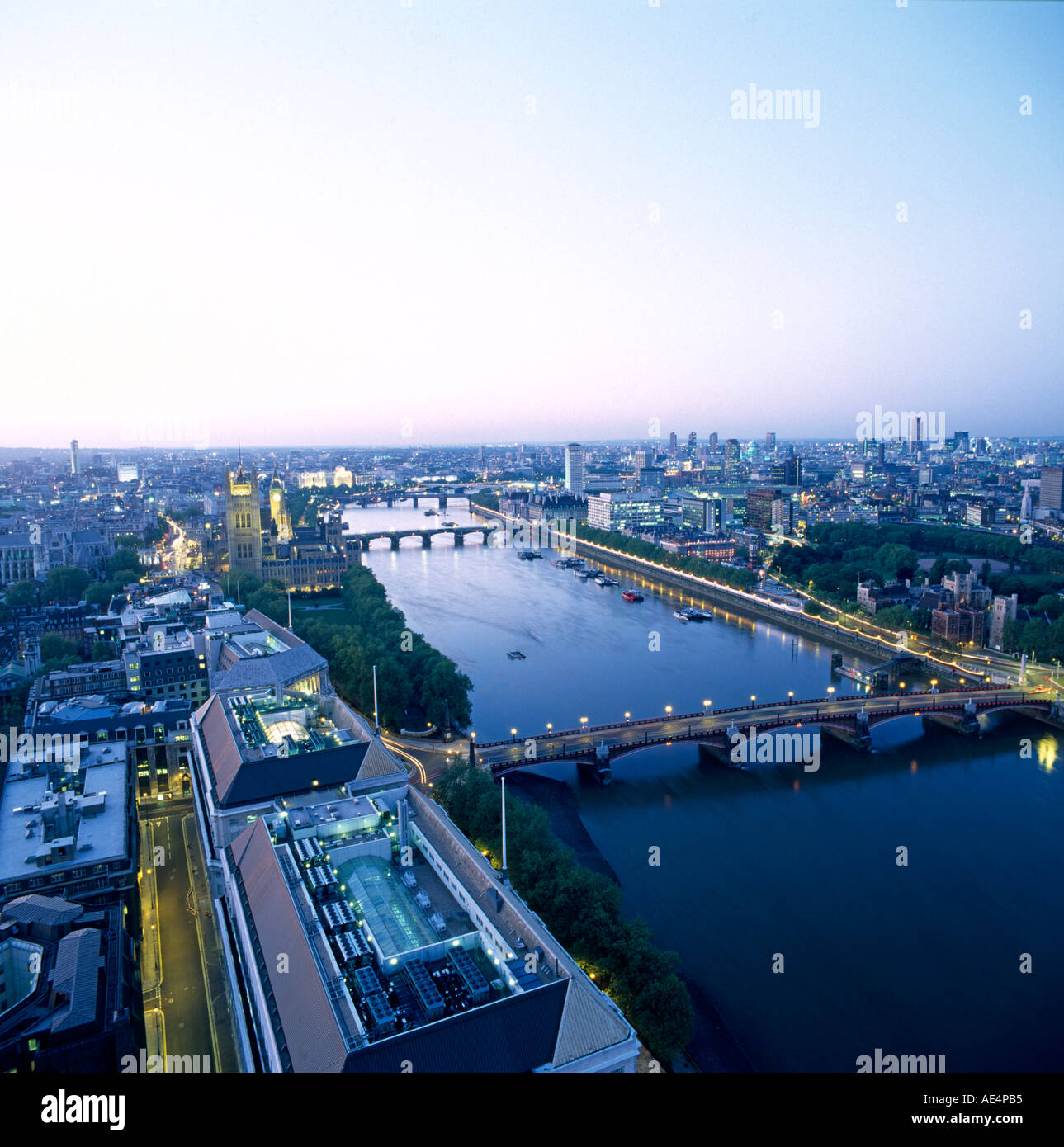 London aerial view 1990s hi-res stock photography and images - Alamy