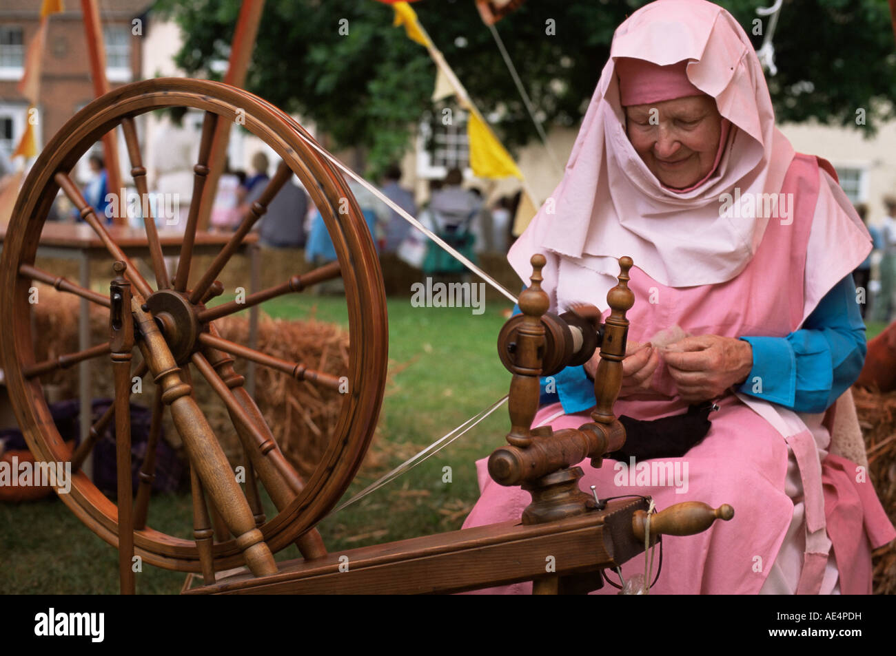 women, spin, spinning wheel, hand, craft, middle ages, wool