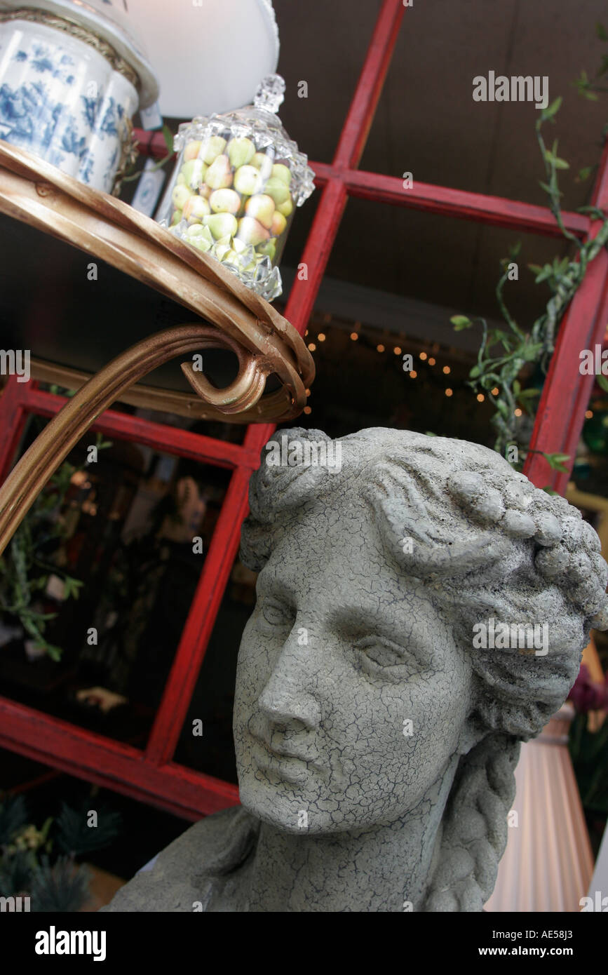 Leesburg Virginia,Loudoun County,South King Street,Otter Creek water Collections,antiques,window product products display sale,classical bust,visitors Stock Photo