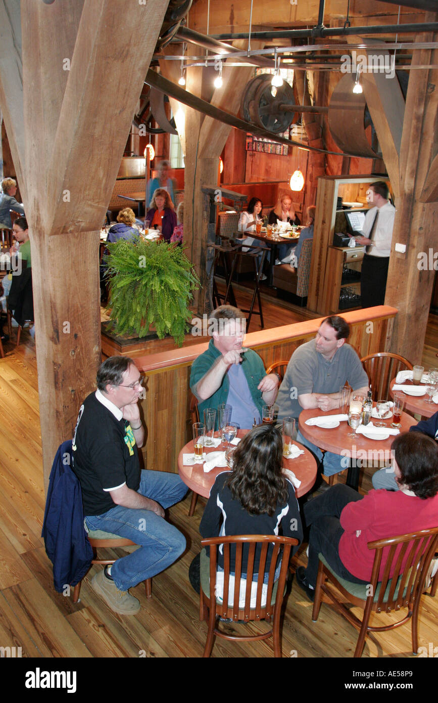 Virginia Loudoun County,Purcellville,Magnolia's at the Mill,restaurant