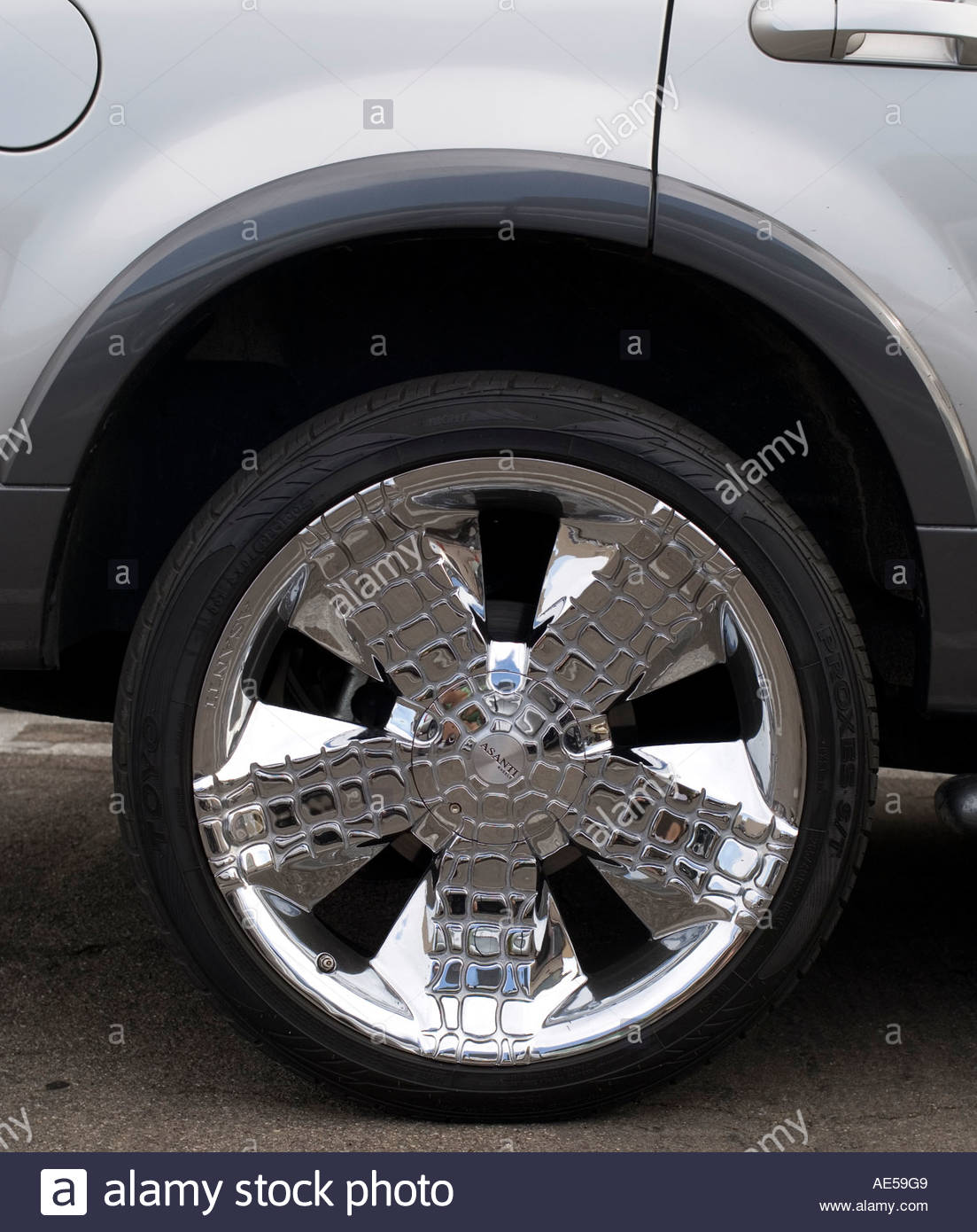 Asanti 22 Inch Rims Wheels On Ford Explorer These Wheels Are 10 Each And Are Popular With Fans Of Hip Hop And Customizing Ca Stock Photo Alamy