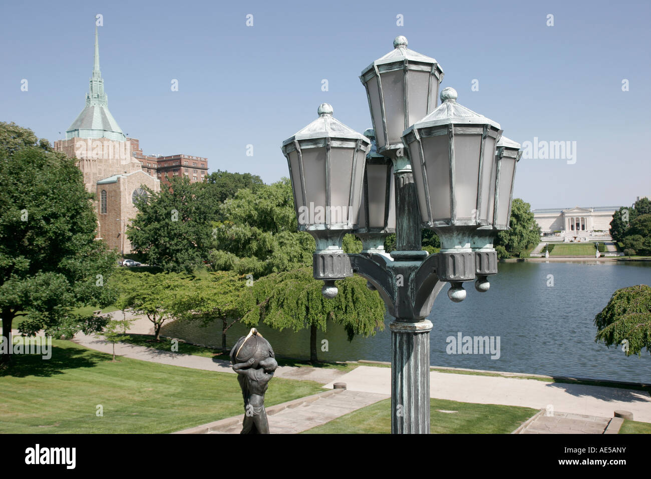 Ohio Cuyahoga County,Cleveland,University Circle,Wade Lagoon,Oil Can Church,lamppost,Museum of Art,OH070731013 Stock Photo