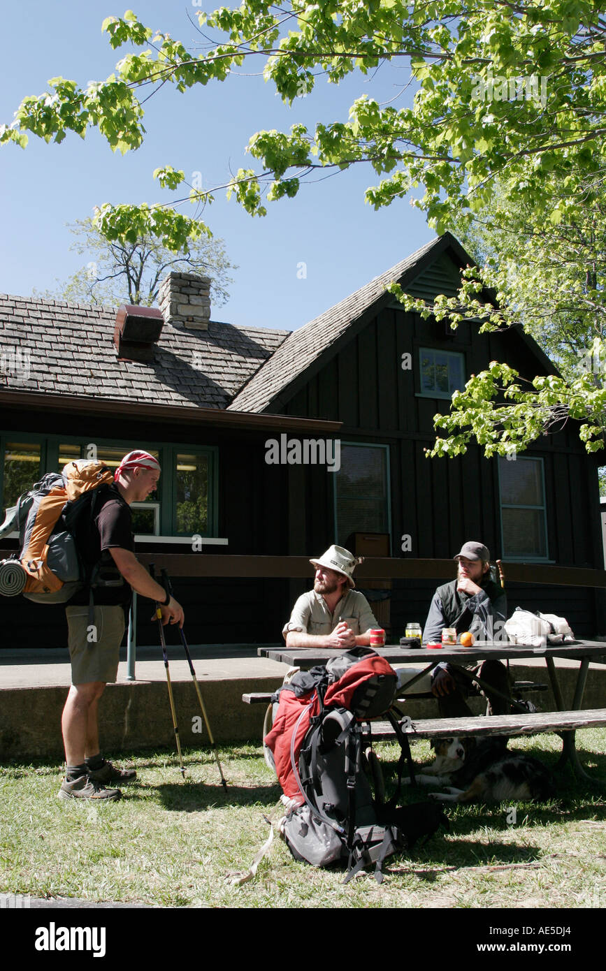 Virginia VA South Shenandoah National Park mile marker 24 Elkwallow camp store hikers eating American Americans VA060524020 Stock Photo