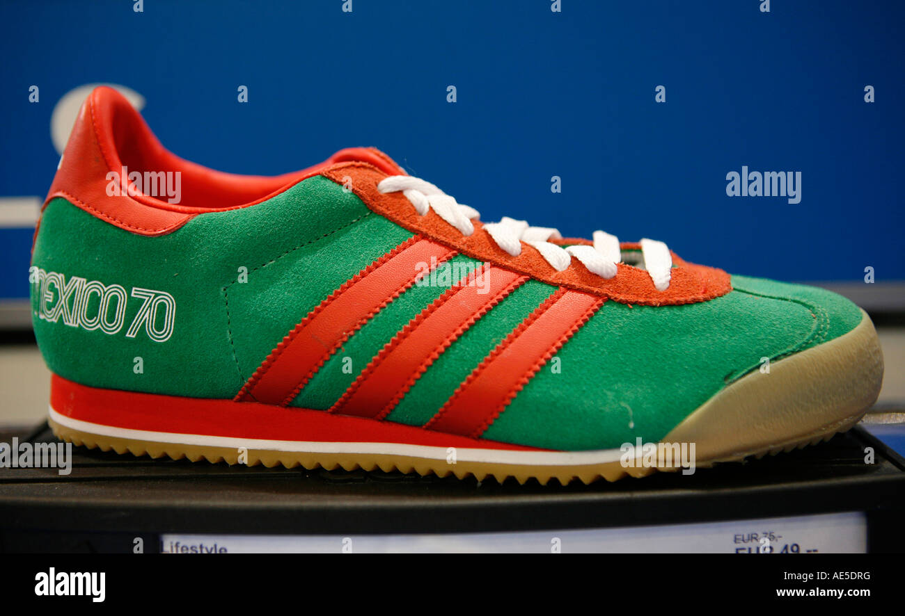 Adidas shop hi-res stock photography and images - Alamy