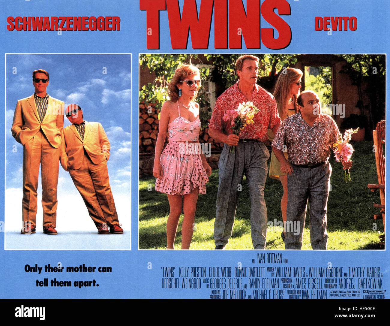 TWINS Arnold Schwarzenegger and Danny DeVito in the 1988 film Stock Photo - Alamy