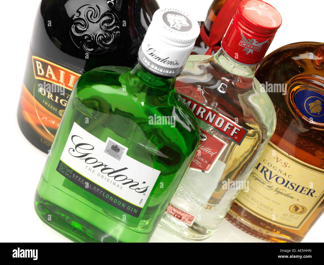 Page 20 - Gin Bottles High Resolution Stock Photography and Images - Alamy