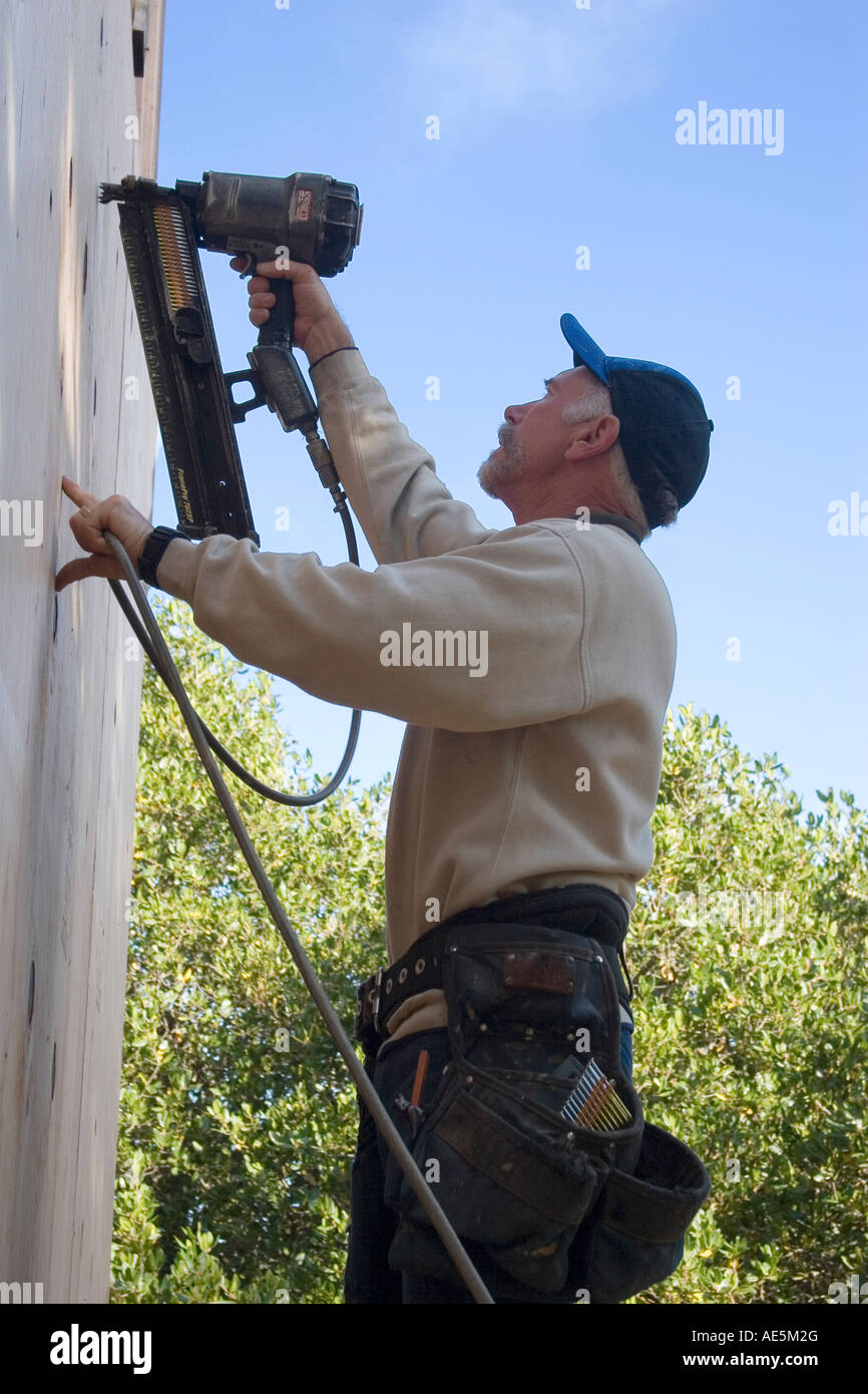 Carpenter Tool Belt High Resolution Stock Photography and Images Alamy