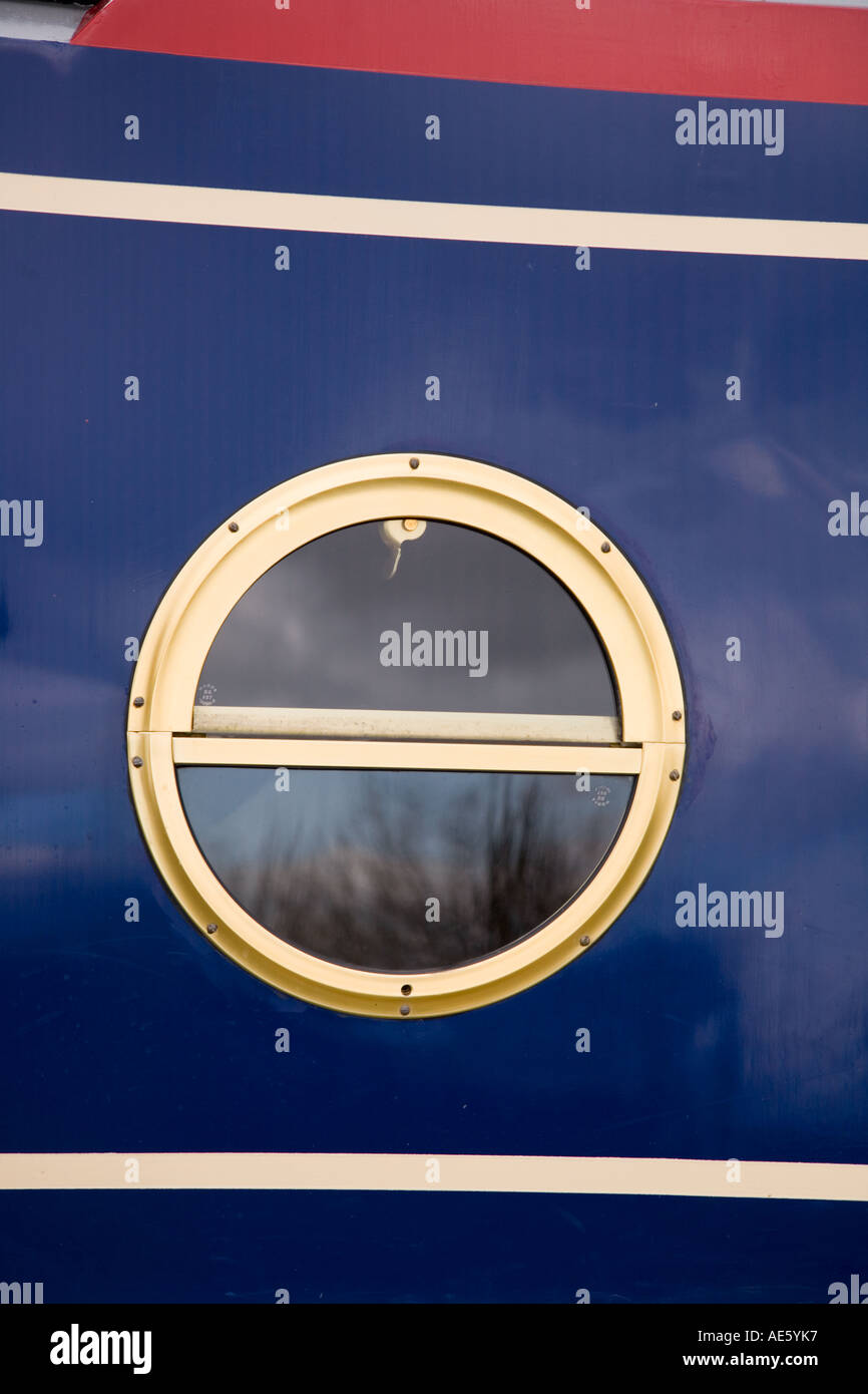 Narrowboat Windows Canal narrowboat window Stock Photo - Alamy