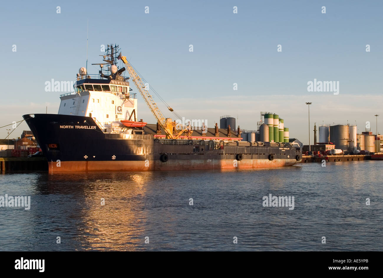 Great Yarmouth River & boats Stock Photo Alamy