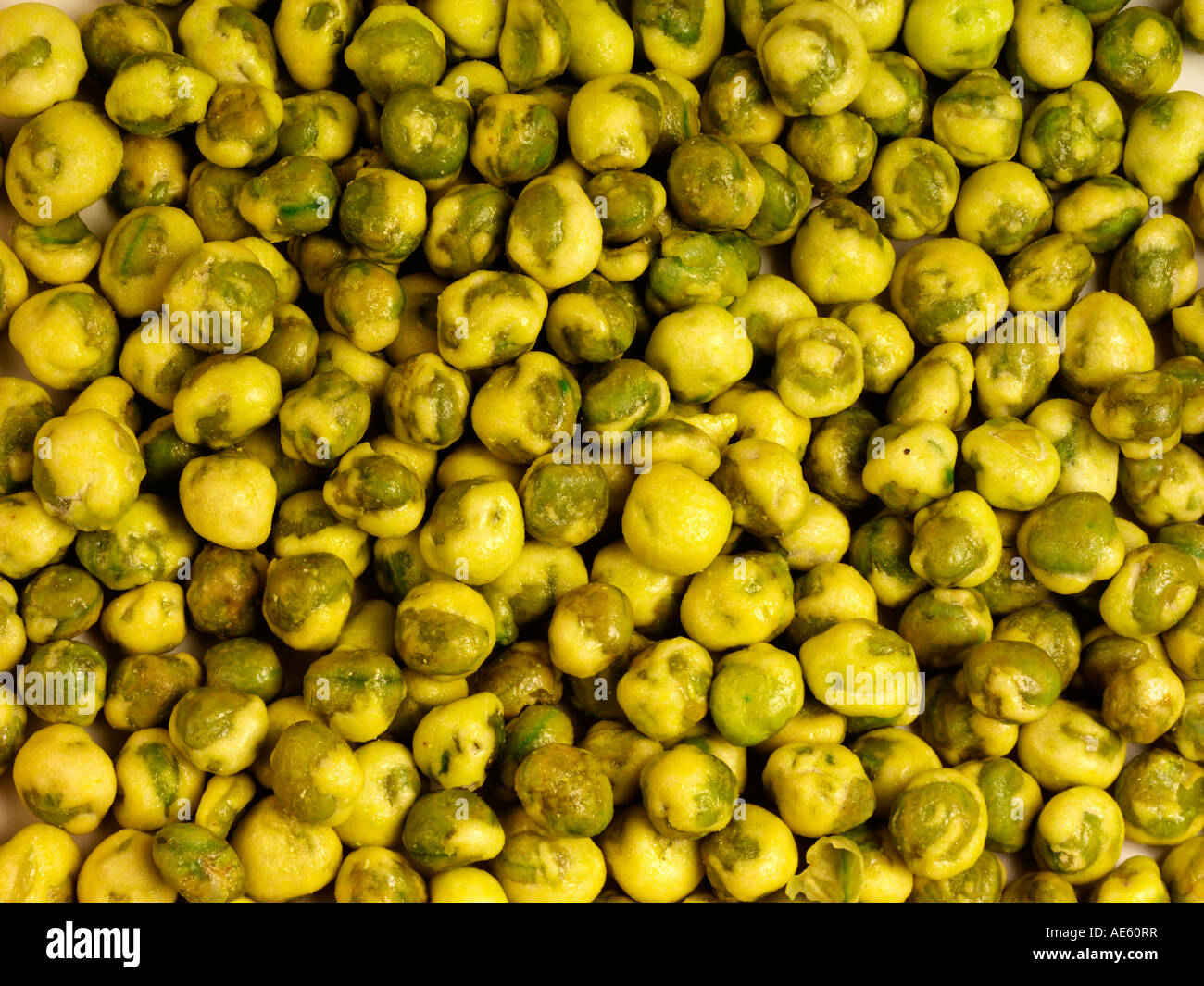 JAPANESE WASABI ROASTED GREEN PEAS Stock Photo Alamy