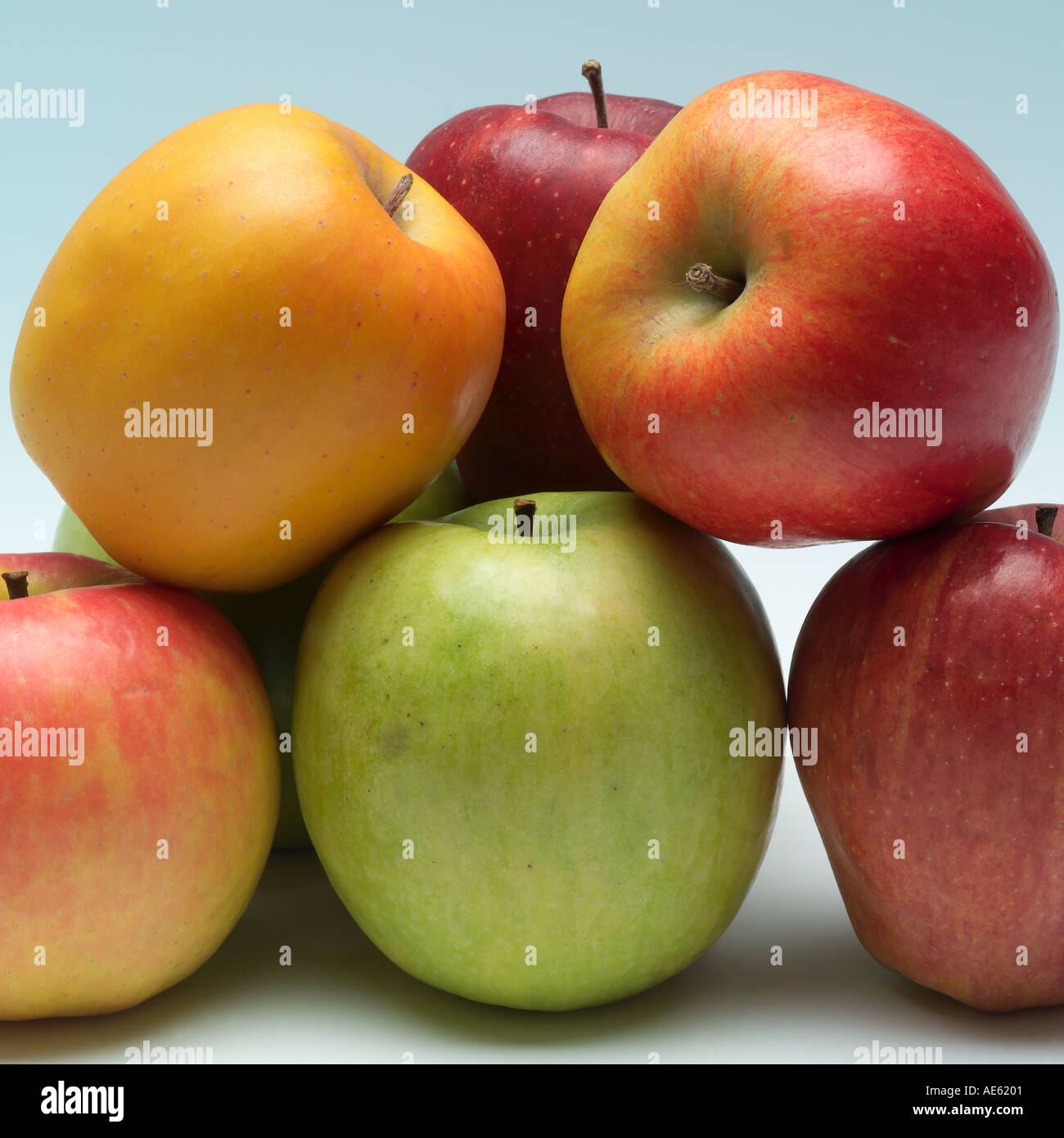 Granny Smith, Pink Lady and Golden Delicious apples Stock Photo Alamy