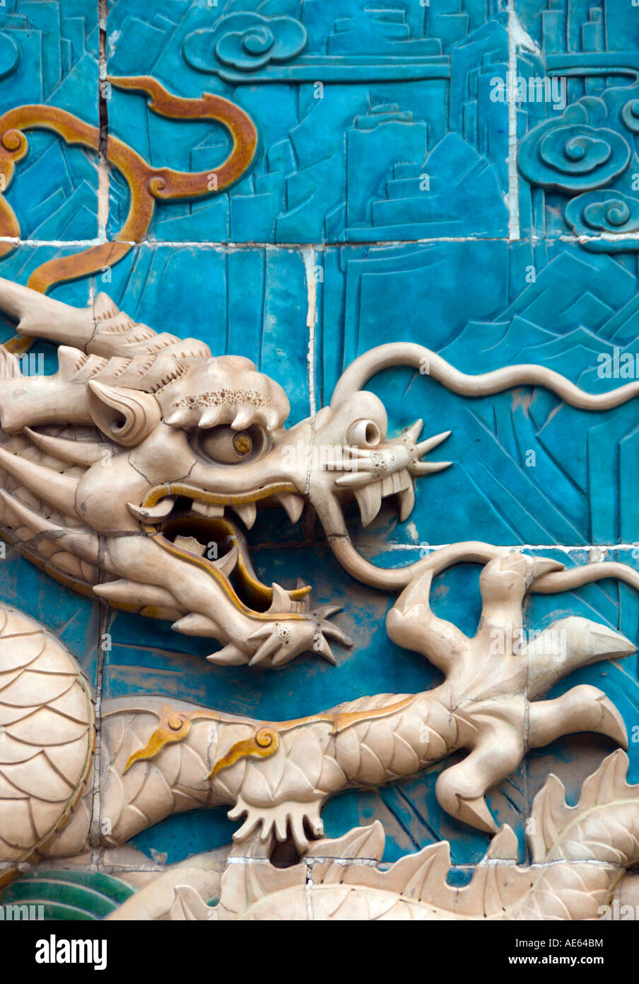 Chinese dragons hi-res stock photography and images - Alamy