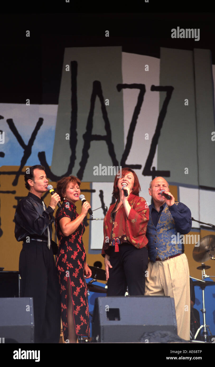 CHERYL BENTYNE JANIS SEGAL TIM HAUSER and ALAN PAUL sing for MANHATTAN ...