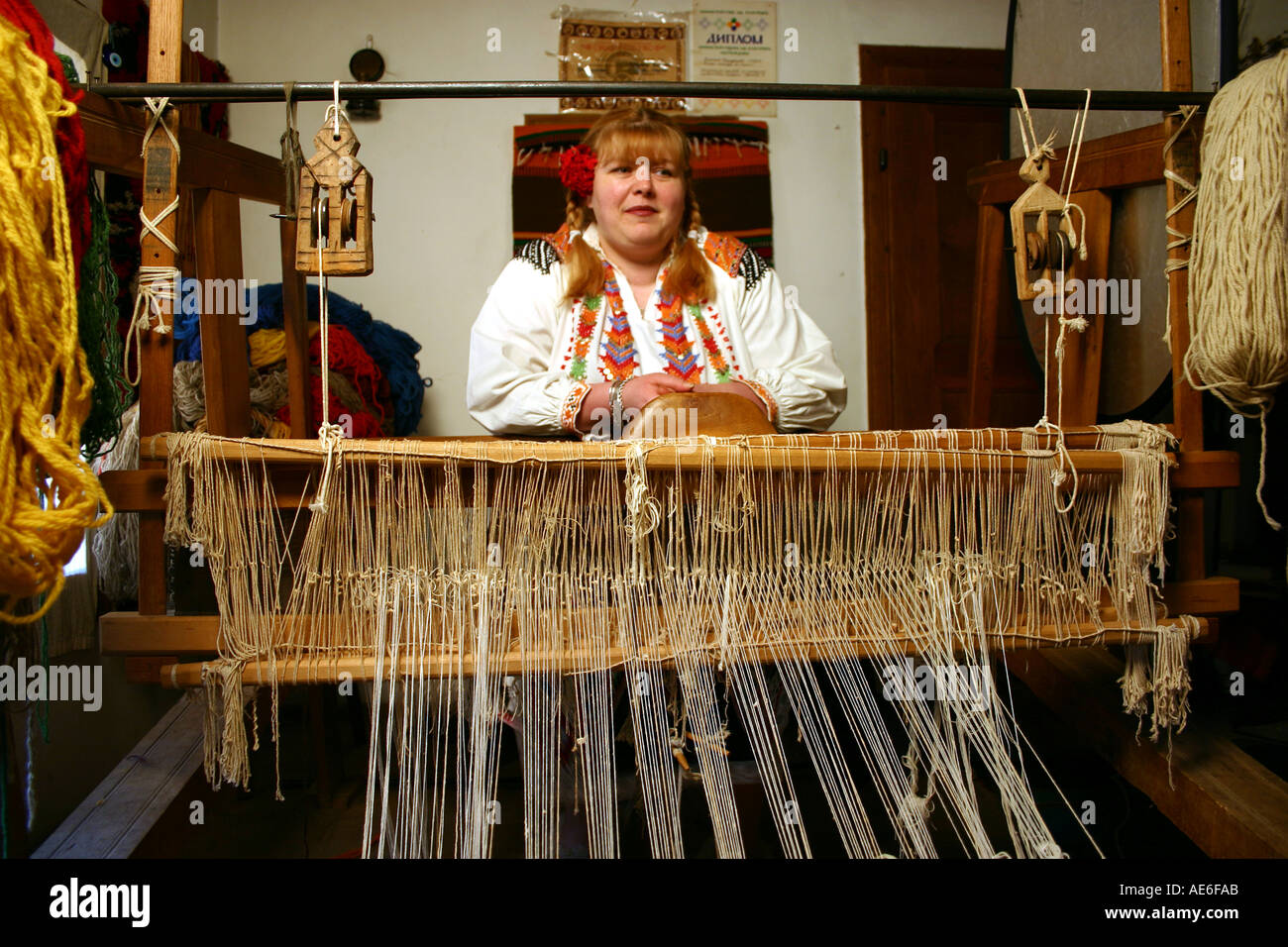 weaver of traditional horizontal loom Stock Photo Alamy