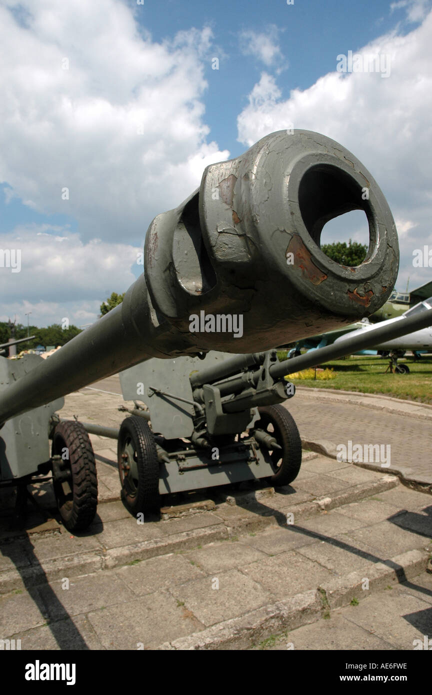 Divisional gun d 44 hi-res stock photography and images - Alamy