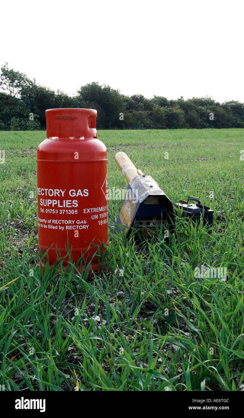 A propane gas gun bird scarer Bird Scaring deterrents Stock Photo Alamy