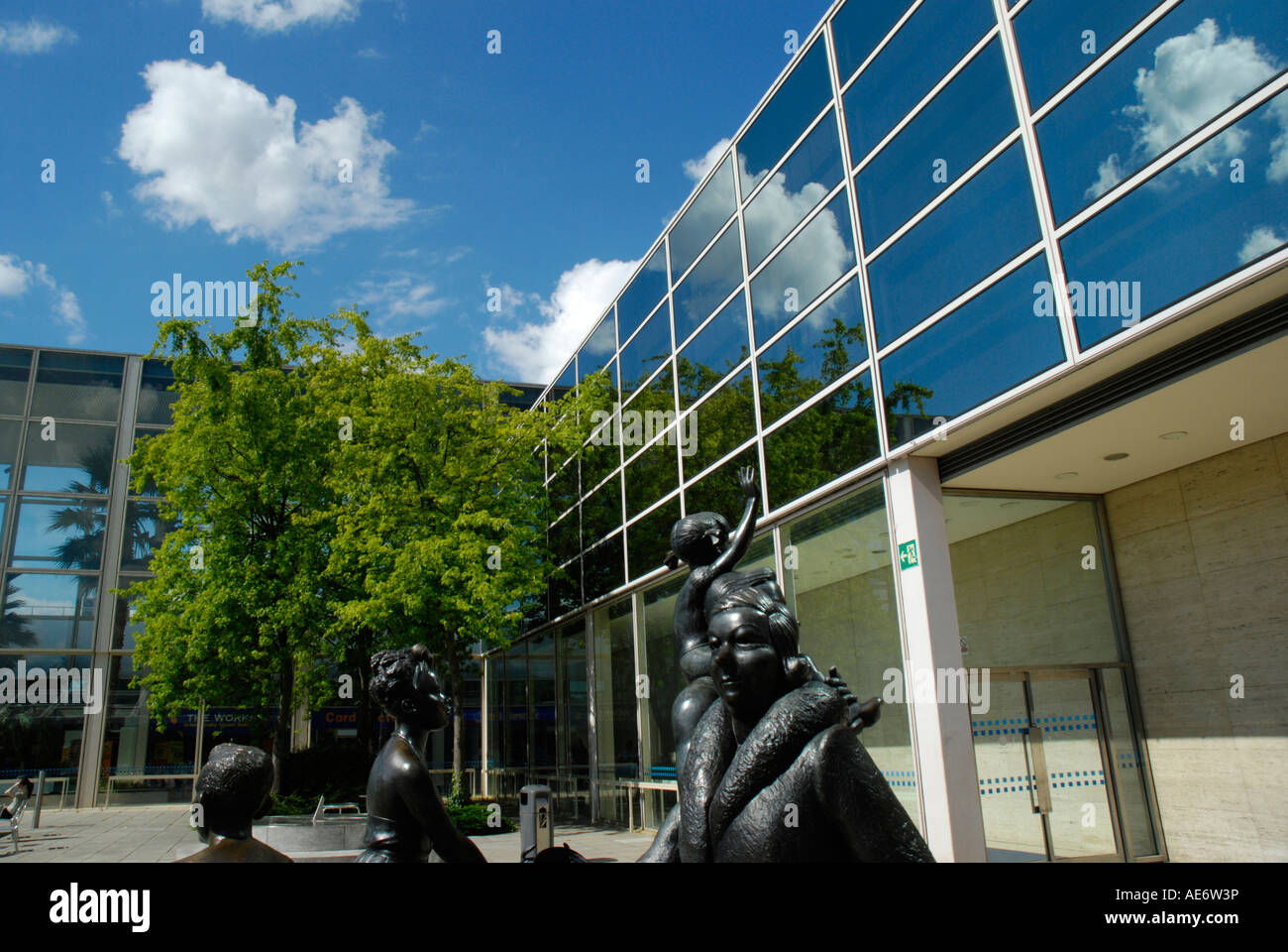 Queen's Court in The Centre MK Milton Keynes Buckinghamshire England Stock Photo