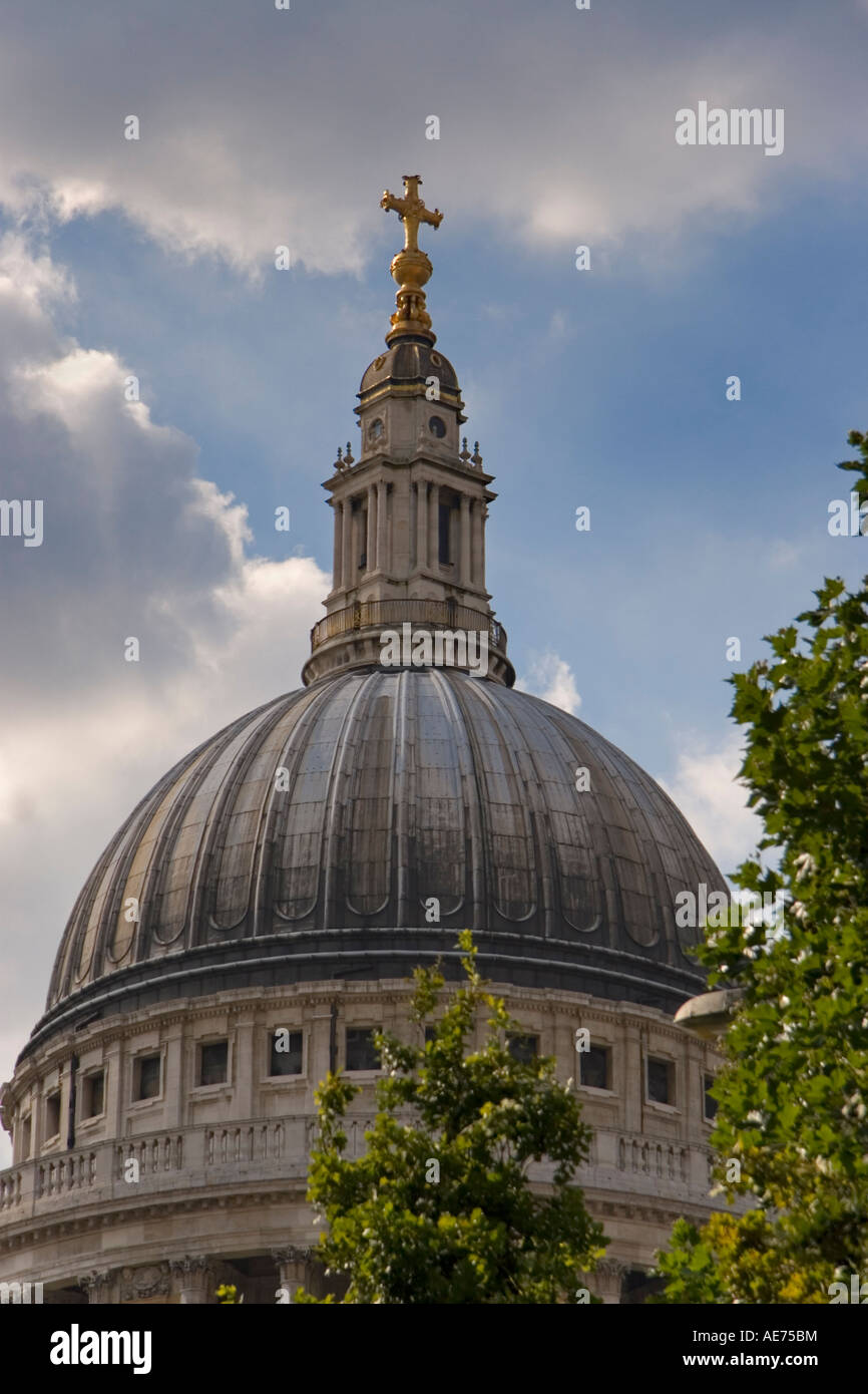 The dome of St Paul's Cathedral in london designed by Sir Christopher Wren Stock Photo