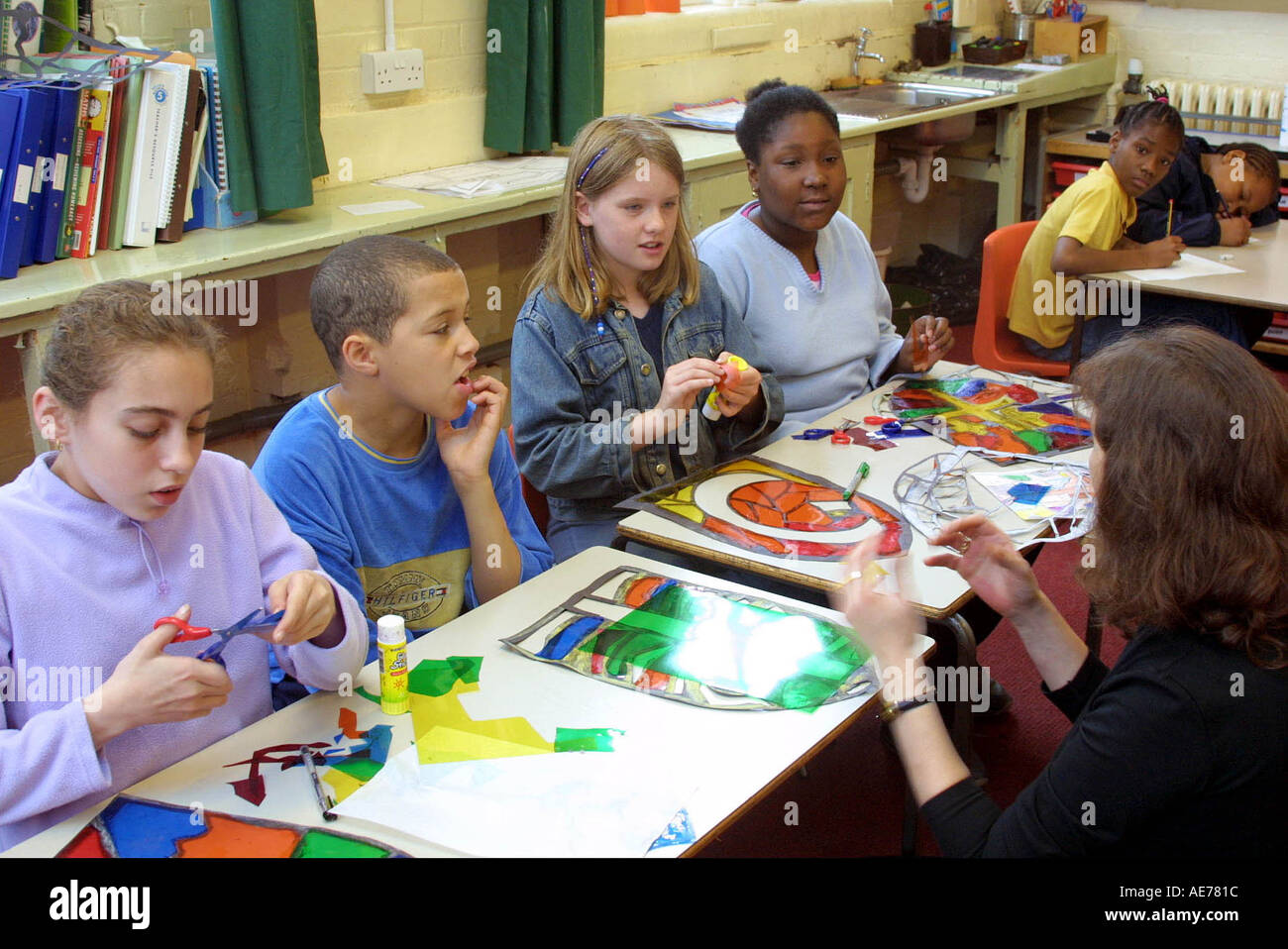 Children and art hi-res stock photography and images - Alamy
