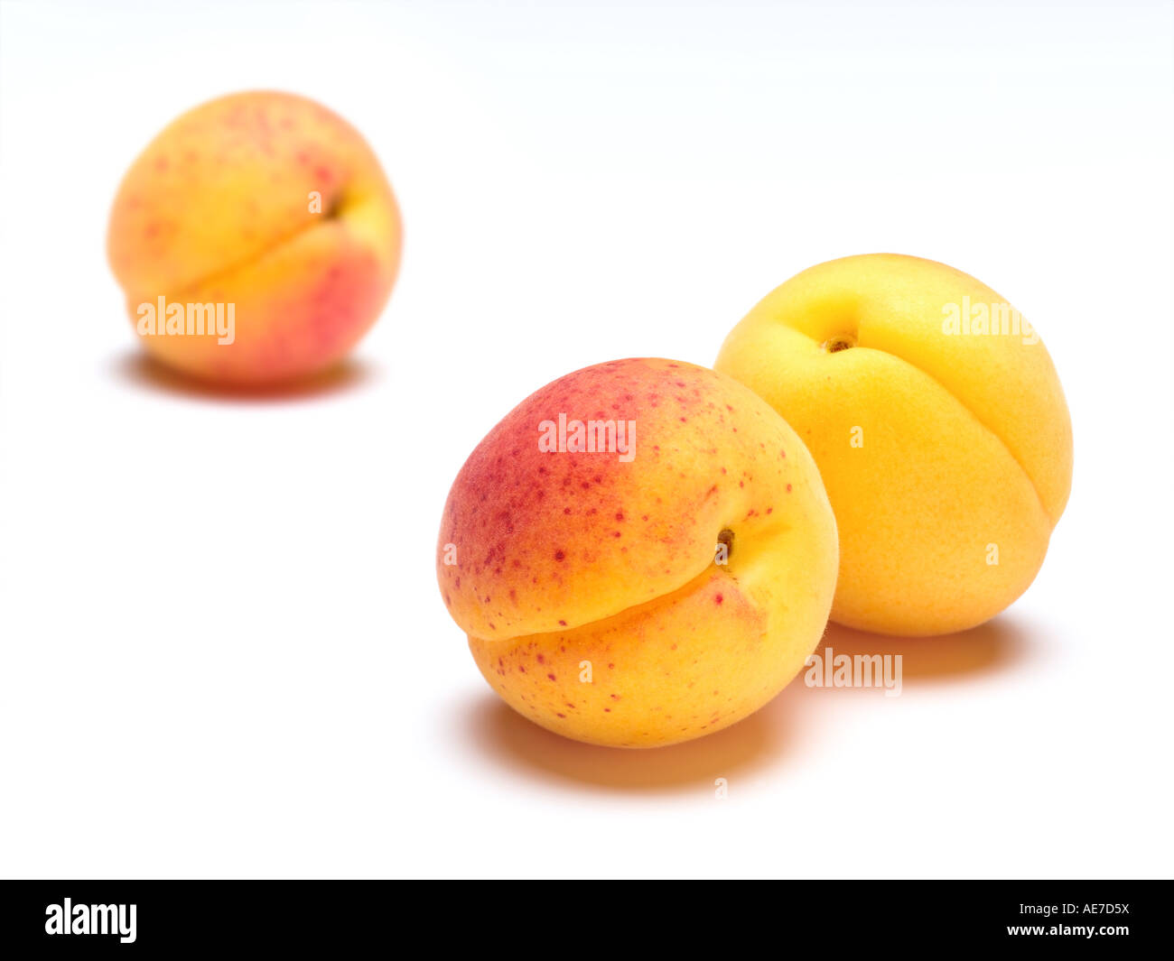 Five apricots hi-res stock photography and images - Alamy