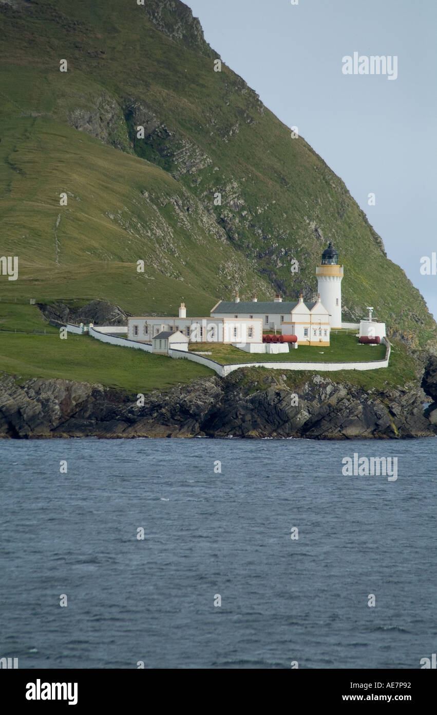 dh Bressay Lighthouse KIRKABISTER NESS SHETLAND ISLANDS Kirkbister Ness Northern lighthouse board sea cliffs uk lighthouses Stock Photo