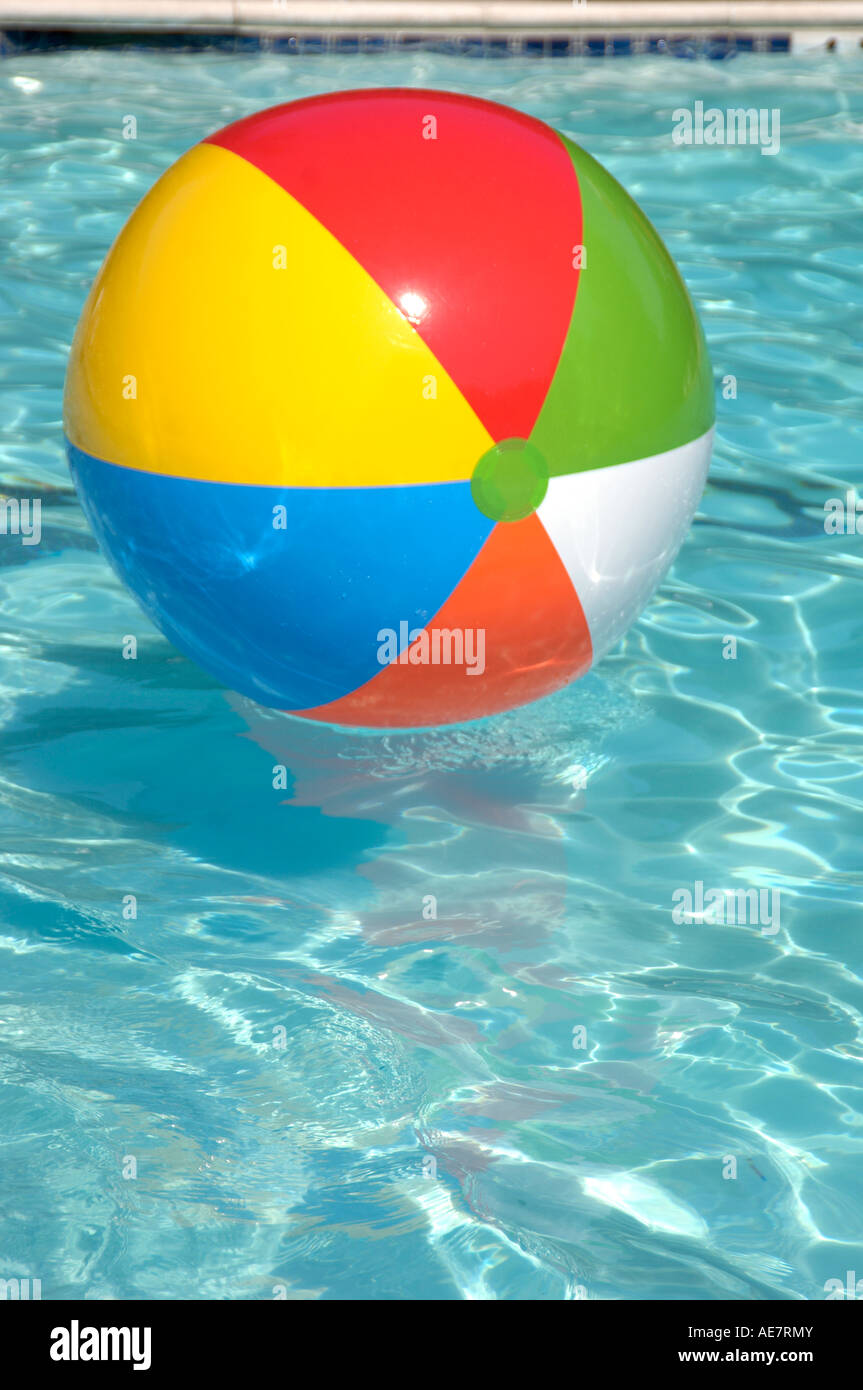 Beach balls swimming pool hi-res stock photography and images - Alamy