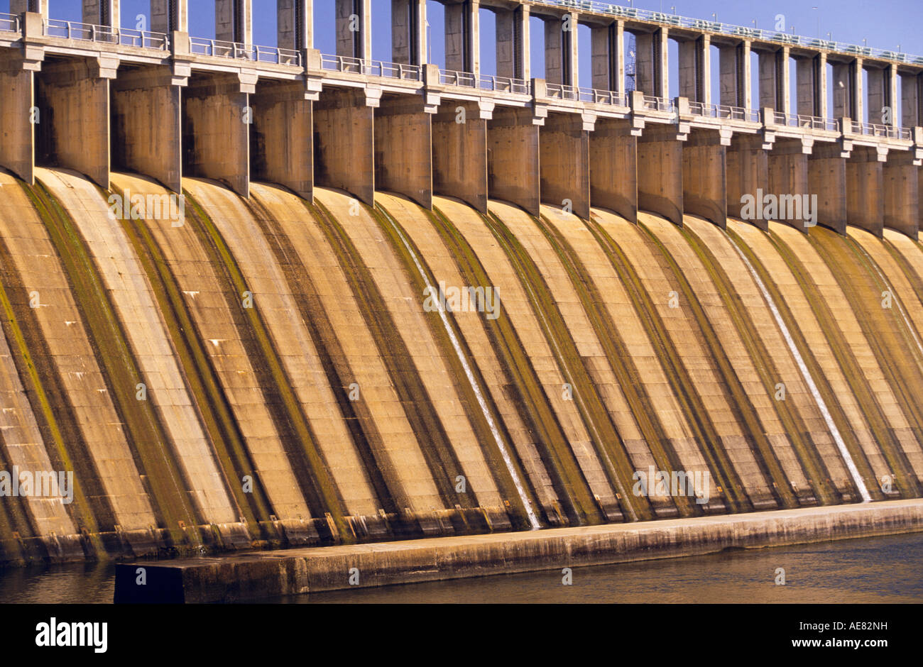 Dam Weir High Resolution Stock Photography and Images Alamy