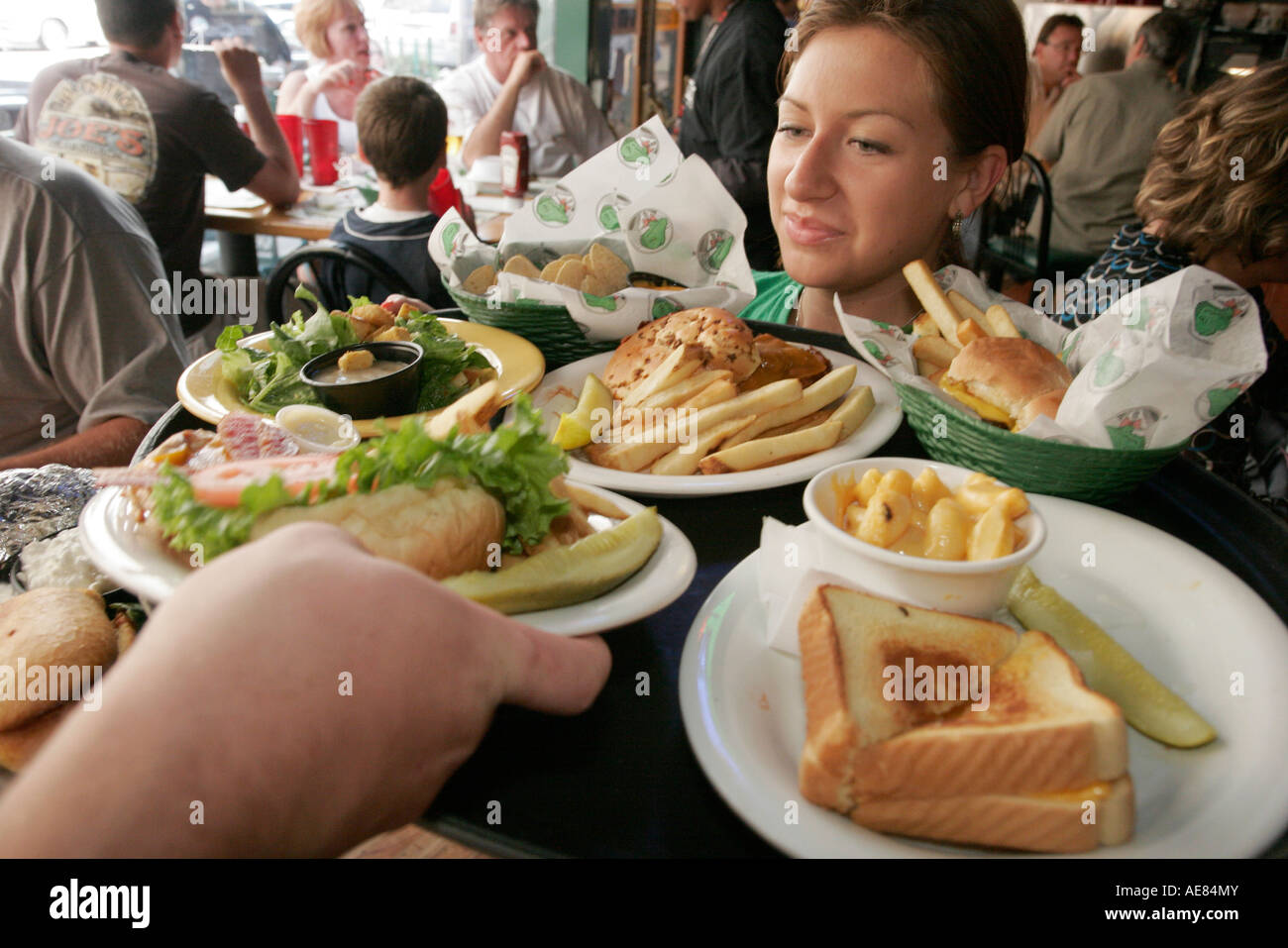 Cleveland Ohio,The Winking Lizard,restaurant restaurants food dining