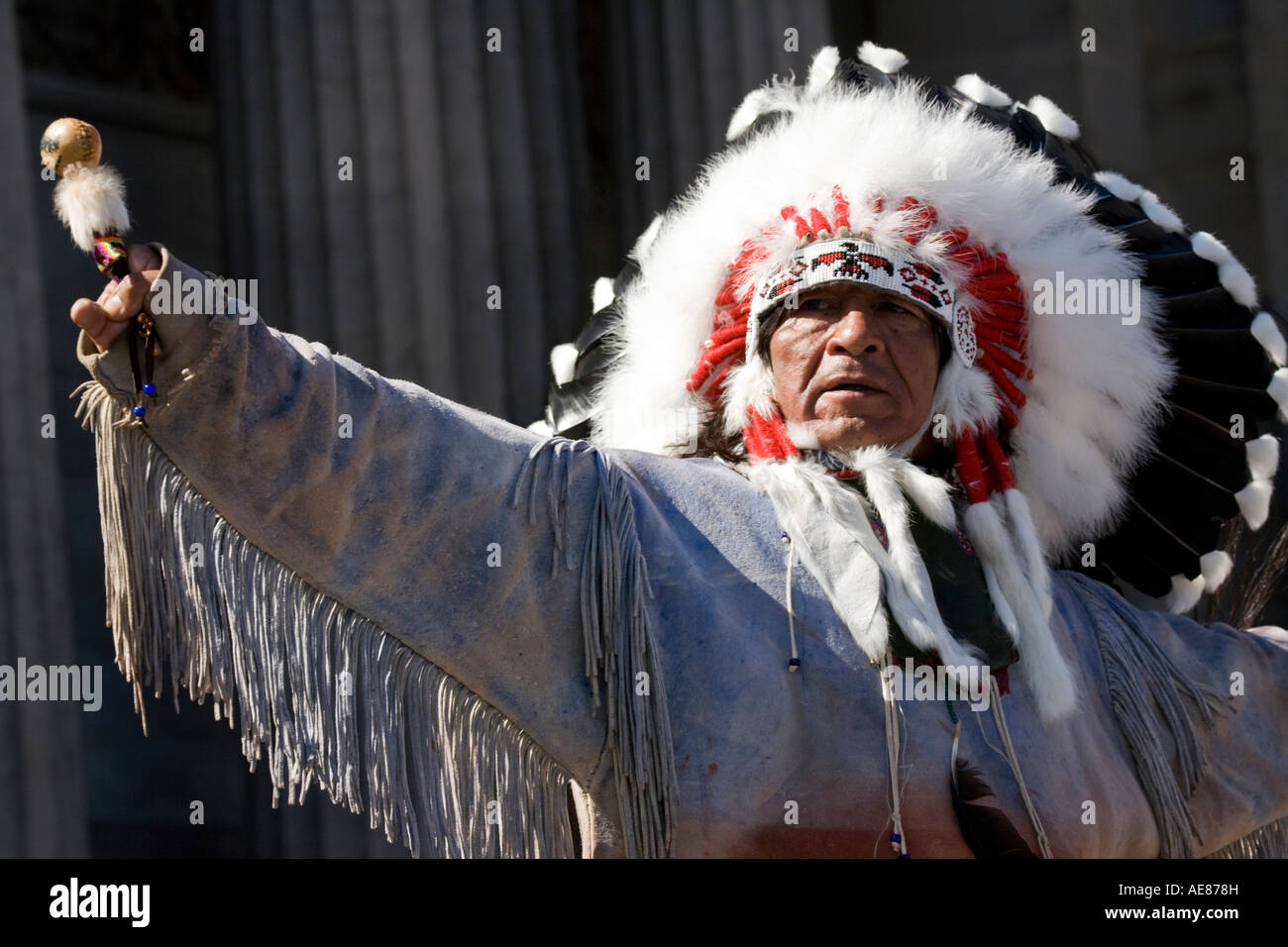 American Indian Chief at the Edinburgh festival fringe Princes Street, Scotland. Stock Photo