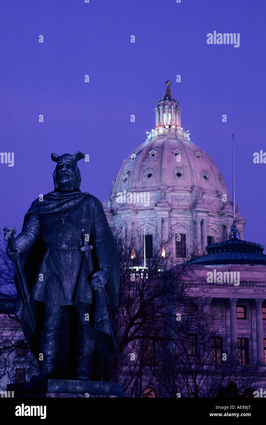 VIKING STATUE AND THE STATE CAPITOL BUILDING. ST. PAUL, MINNESOTA Stock
