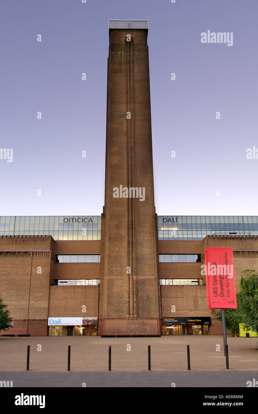 Dawn view of the Tate Modern art Gallery in London. Stock Photo