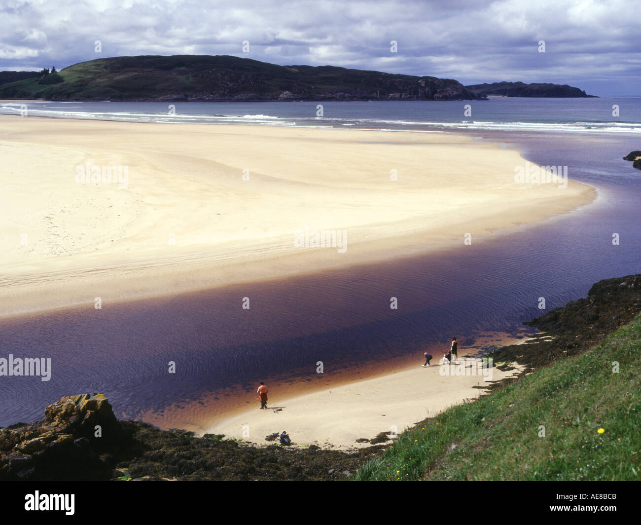 dh Torrisdale bay BETTYHILL SUTHERLAND SCOTLAND Family vacation people on sandy beach outdoors stunning beaches highlands north coast 500 uk Stock Photo