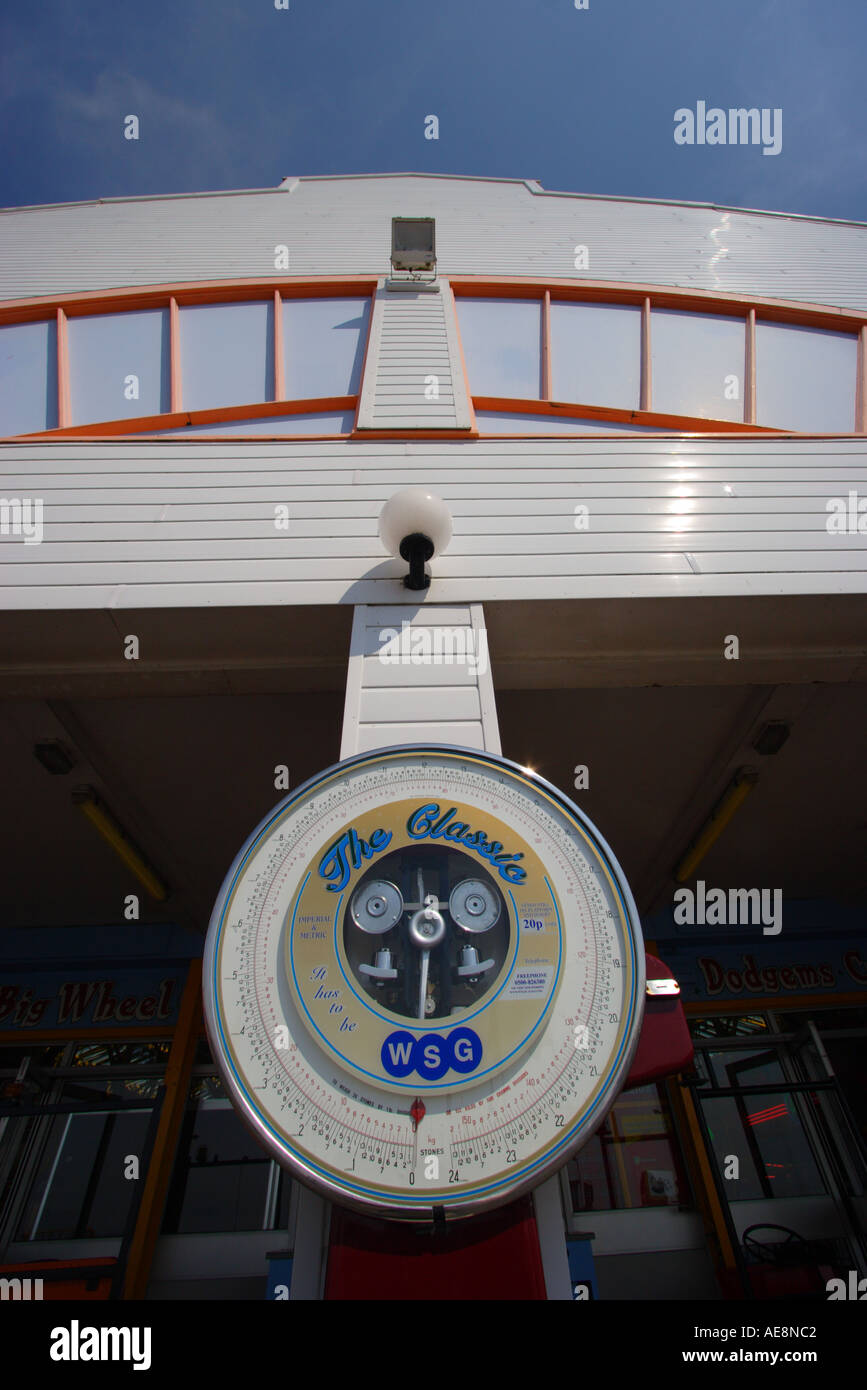 Seaside weighing scales hi-res stock photography and images - Alamy