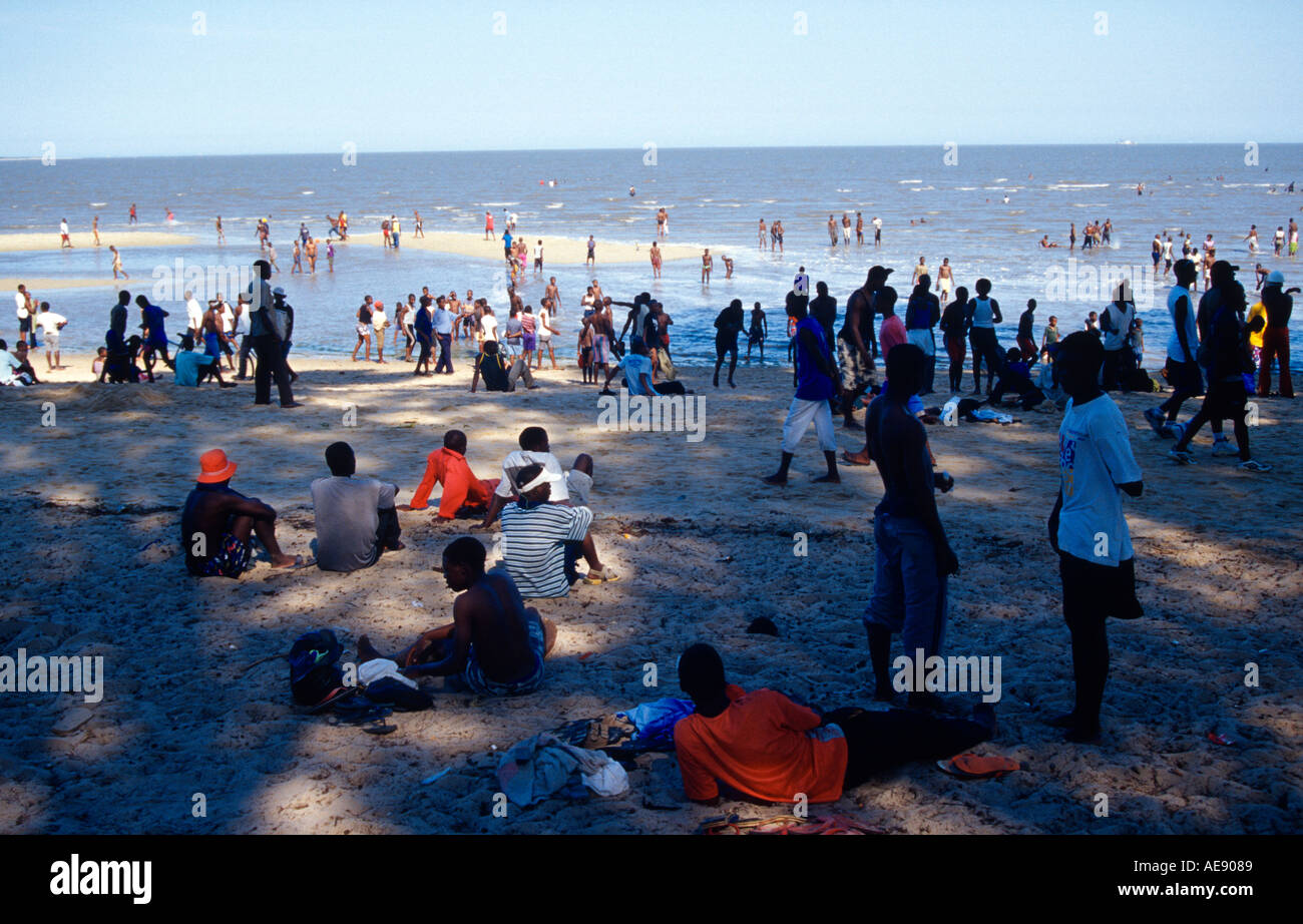 Sunday crowds on the beach costa do sol maputo mozambique southern ... Costa do sol