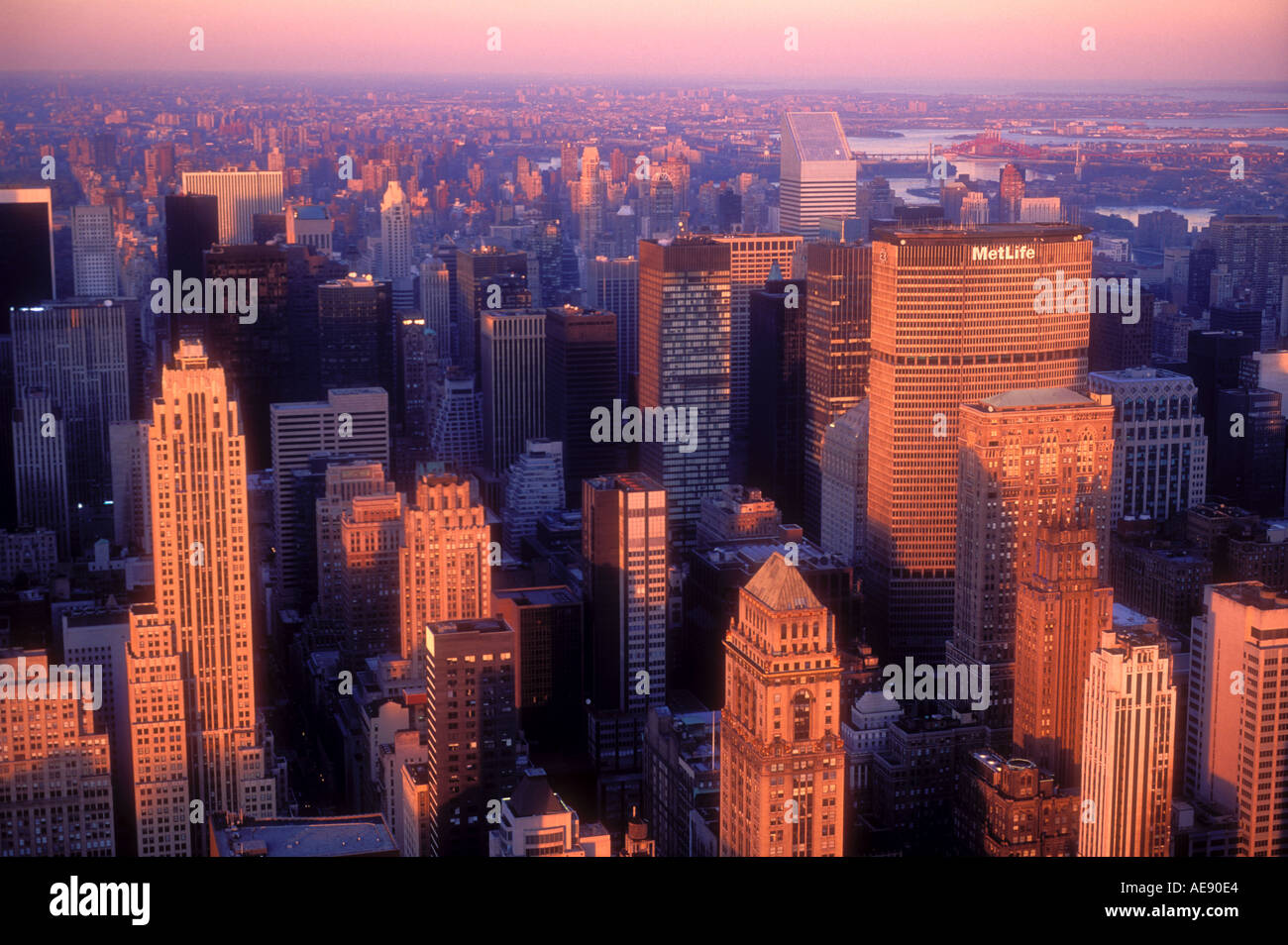 New york and buildings hi-res stock photography and images - Alamy