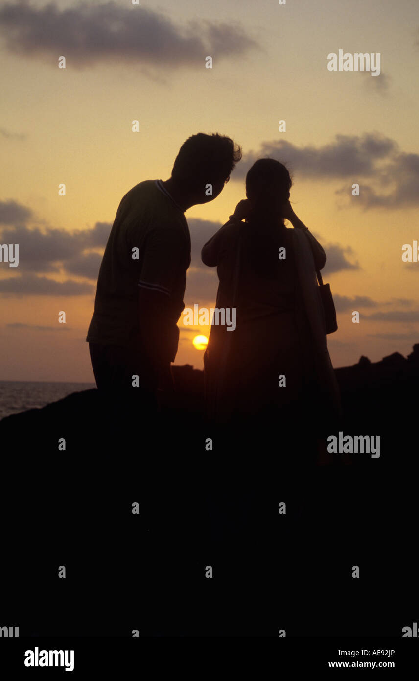 Couple silhouette male female hi-res stock photography and images - Alamy