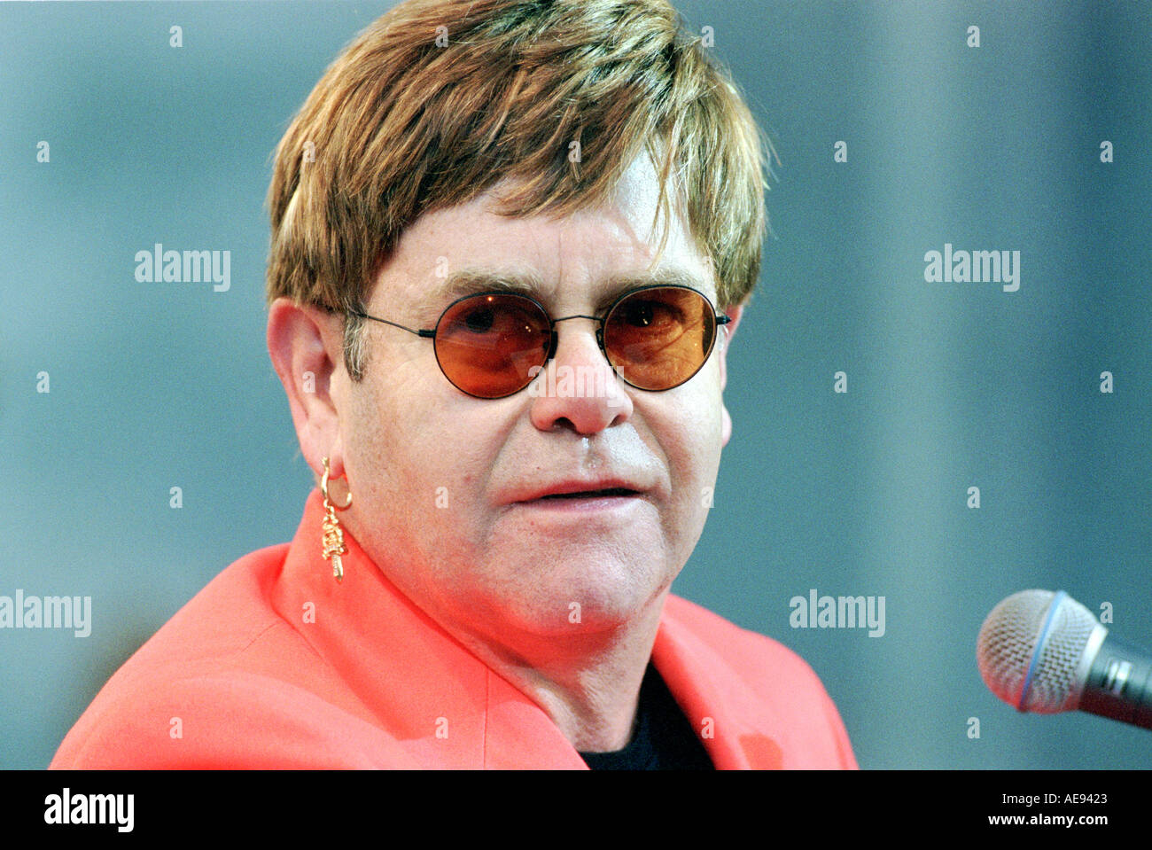 ELTON JOHN Stock Photo - Alamy