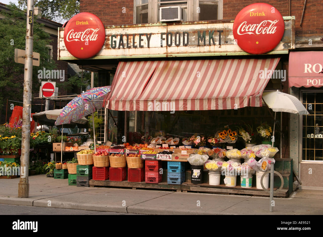 quaint variety or corner store with vegetable stand Stock Photo