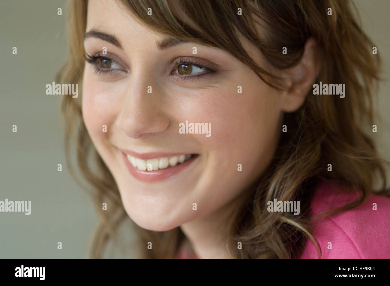 Portrait young smiling woman hi-res stock photography and images - Alamy