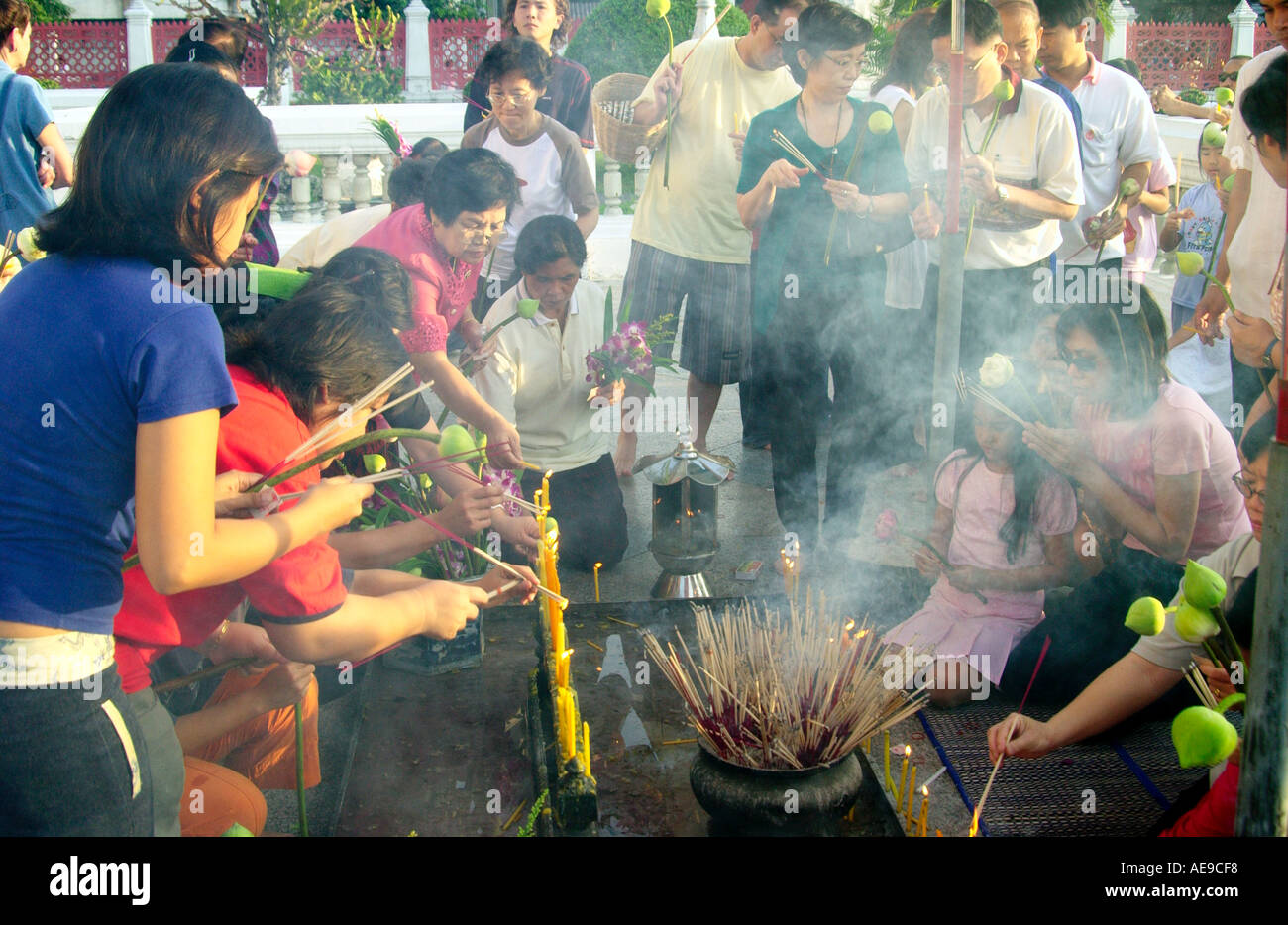 Incense burning in bangkok thailand hi-res stock photography and images ...