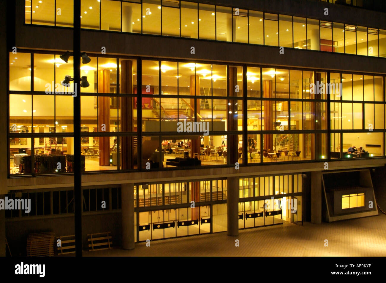 Royal festival hall london night hi-res stock photography and images ...