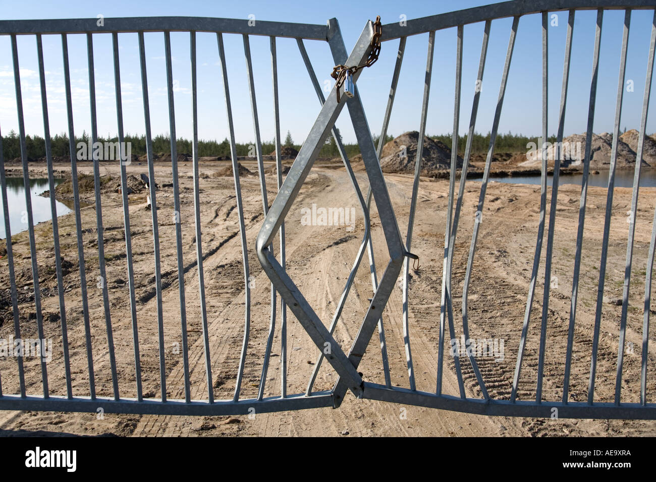 Broken Gate High Resolution Stock Photography and Images Alamy