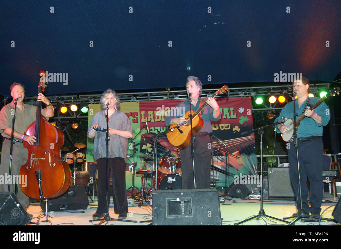 Work of the Weavers A Tribute to American Popular Music Stock Photo