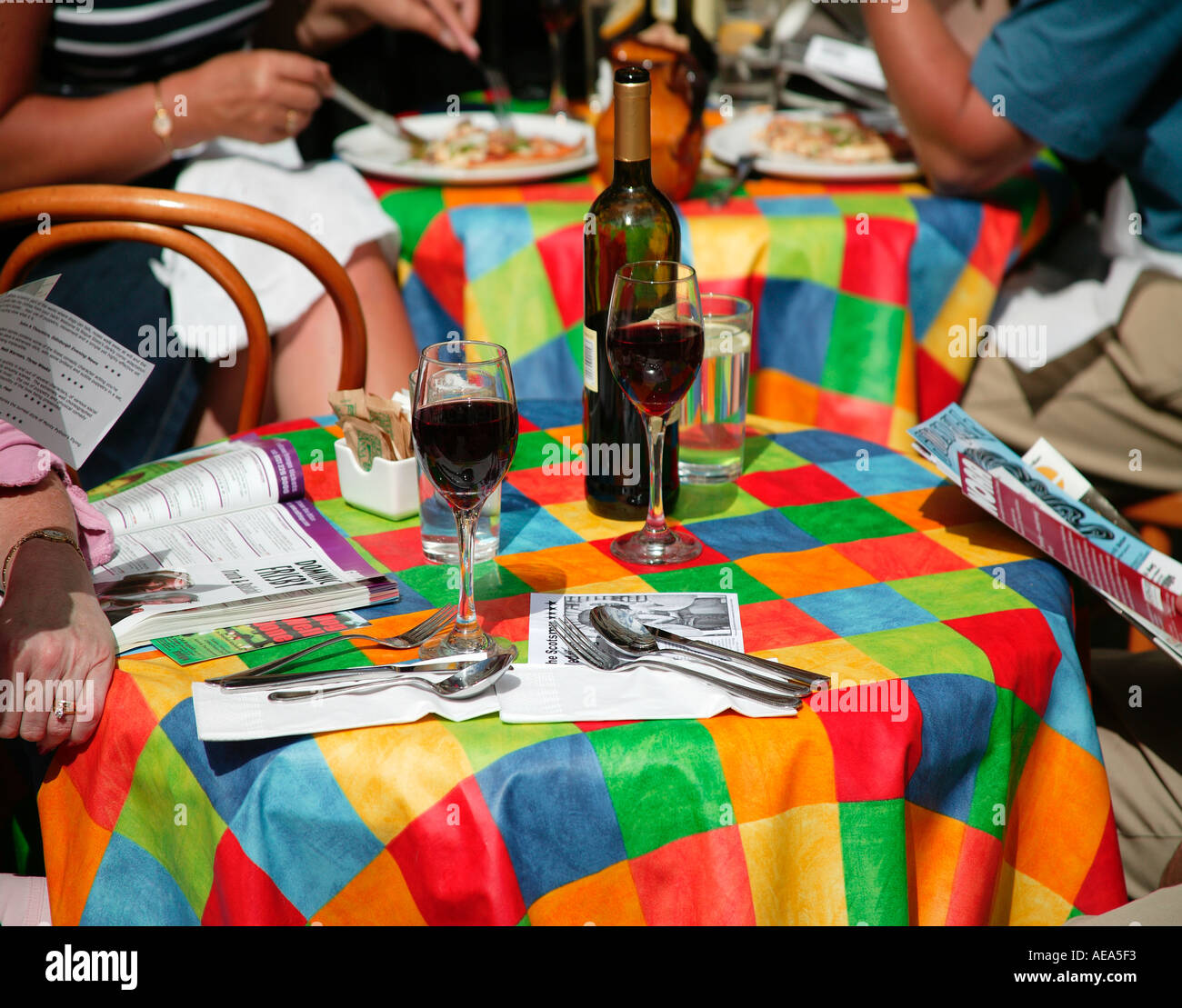 Dining al fresco in the City of Edinburgh during Edinburgh Fringe