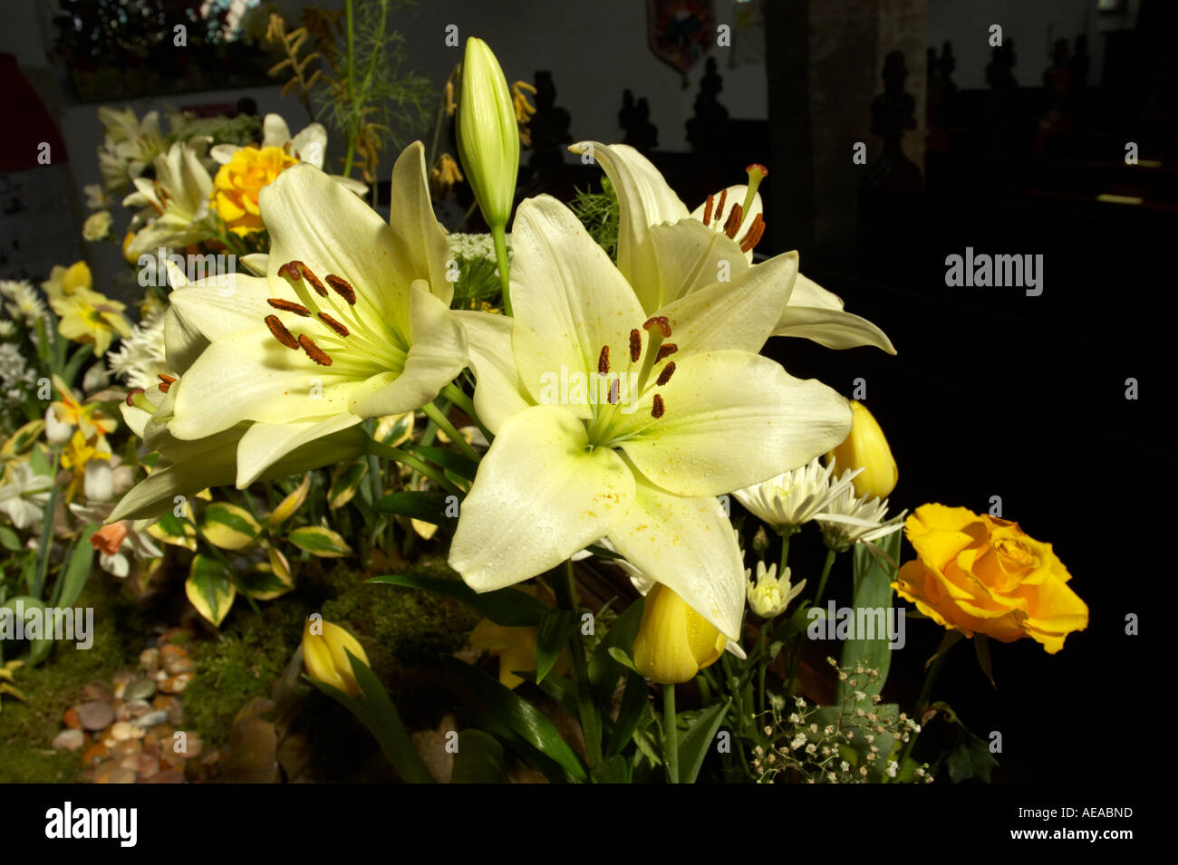 Easter lily church hi-res stock photography and images - Alamy