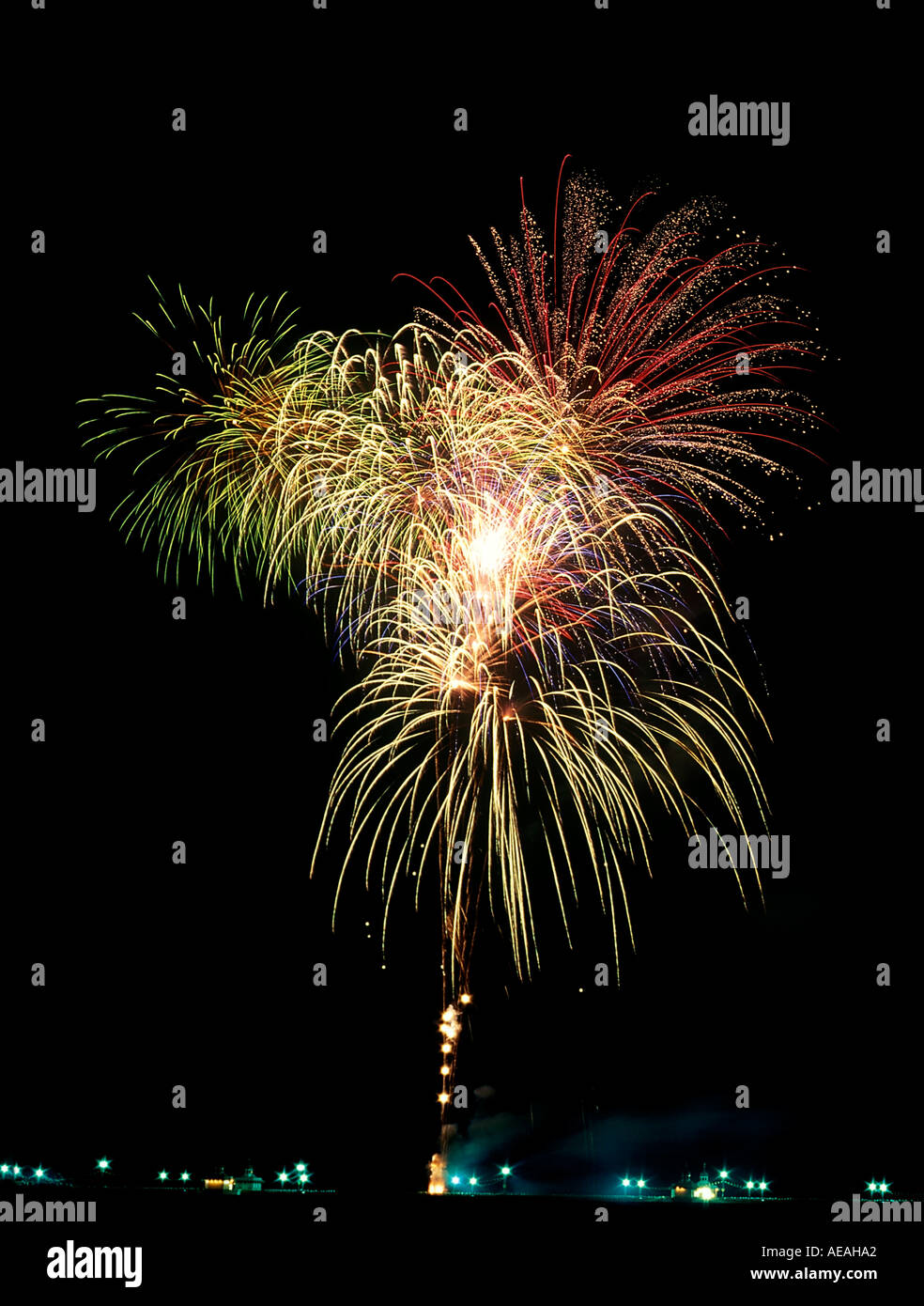 Exploding Fireworks Exciting exploding explosion rocket hi-res stock photography and images ...