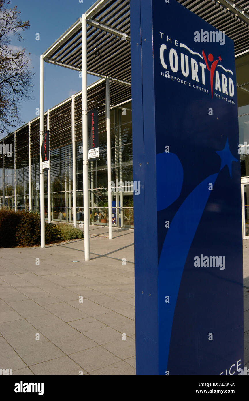 Courtyard theatre hereford hires stock photography and images Alamy