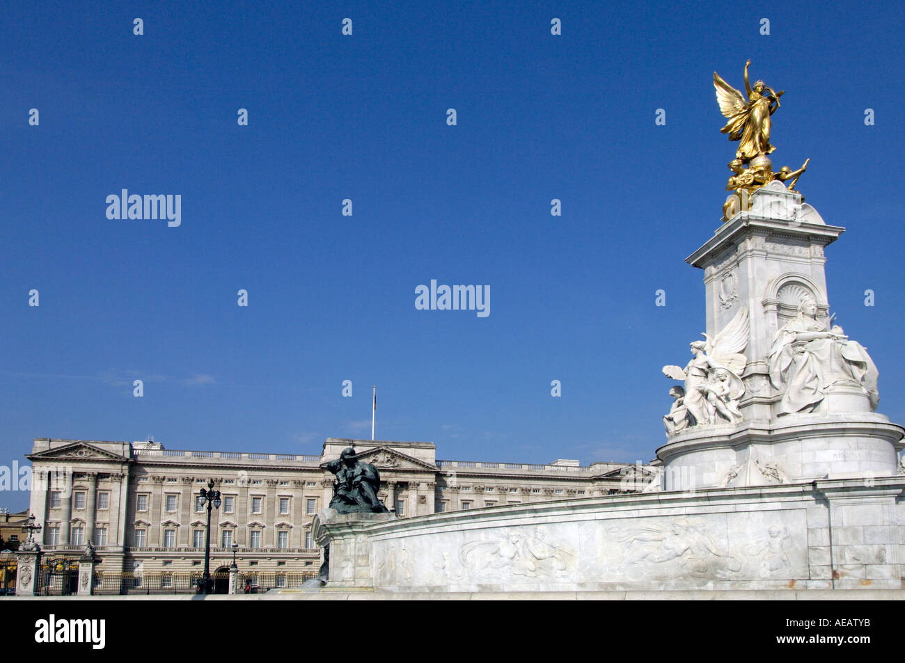 Victoria Memorial Buckingham Palace London Stock Photo