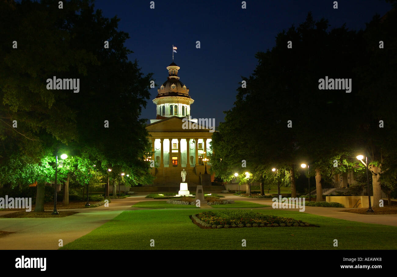 Statue of senator strom thurmond at south carolina state house hires