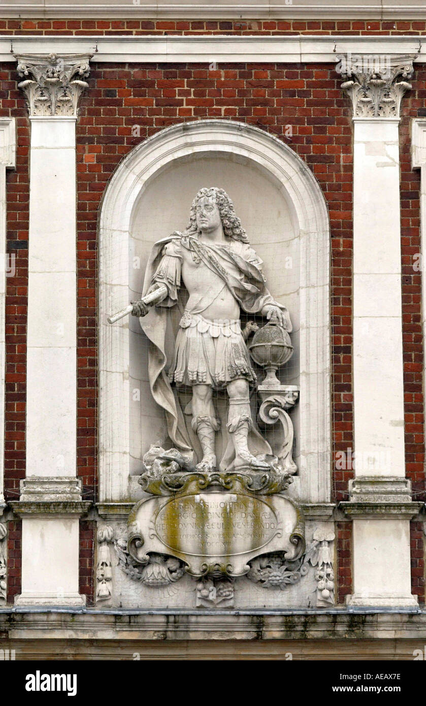 Statue of architect Sir Christopher Wren at The Guildhall Windsor Town Hall Stock Photo
